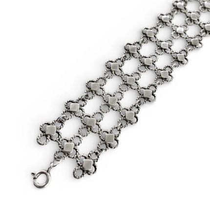 PULSEIRA 4 LINHAS DE FLORZINHAS E PONTOS 20,8G